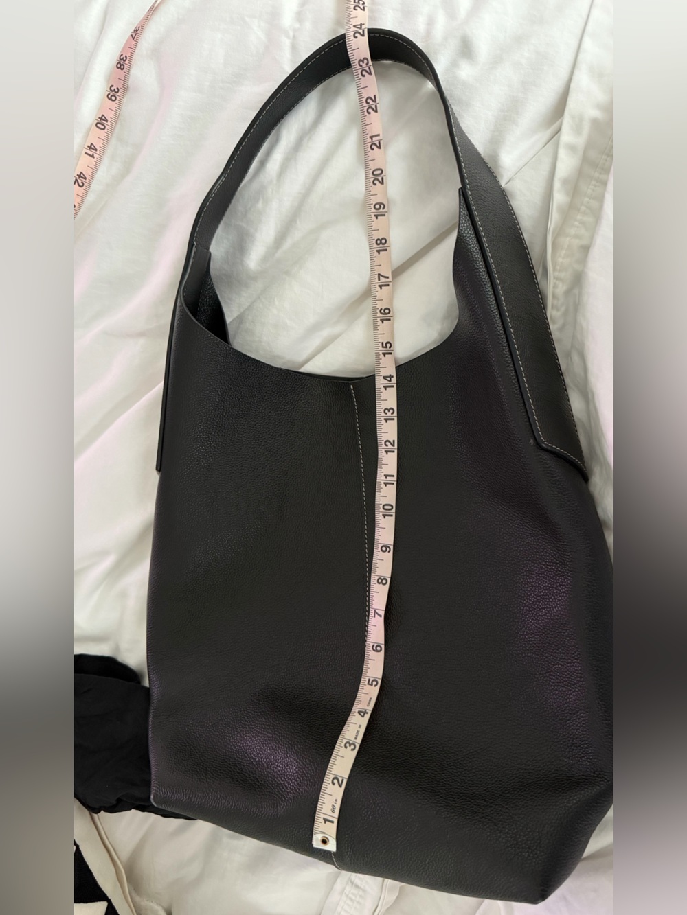 Banana Republic Black Leather Hobo Bag Large Shoulder Tote EUC - Picture 11 of 15